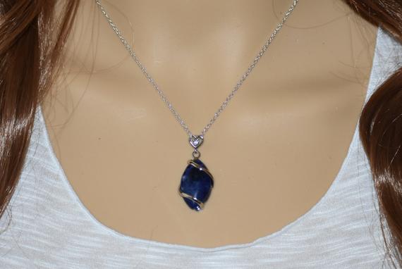 Sodalite Necklace, Sodalite Jewelry, Healing Crystal Necklace, Earthy Necklace, Anxiety Necklace, Healing Necklace