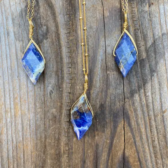 Chakra Jewelry / Sodalite / Sodalite Pendant / Sodalite Necklace / Reiki Jewelry / Boho Necklace /blue Sodalite / Gold Filled