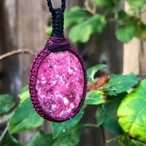 Thulite Necklace For Women, Thulite Jewelry, Macrame Necklace For Men, Macrame Gemstone Pendant, Healing Crystal Necklace Men, Pink Zoisite