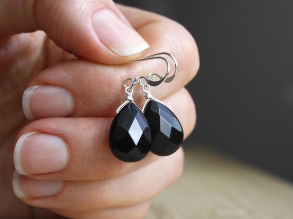 Black Onyx Earrings In Sterling Silver . Black Earrings Silver . Black Teardrop Earrings . Black Dangle Earrings