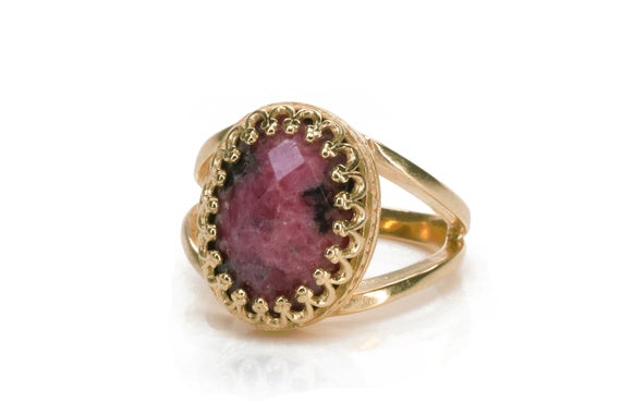 Pink Gold Rhodonite Ring · Rose Gold Gemstone Ring · Feminine Ring For Mom · Everyday Oval Ring · Gifts With Engraving