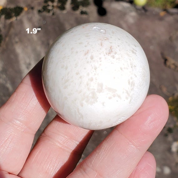 Scolecite - Scolecite Sphere - Scolecite Stone - Sphere - Scolecite Palm Stone - Natural Scolecite - Vibrational Stone - Lightworkers Stone