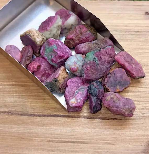 5 Pieces Natural Raw Ruby Zoisite - Raw Making Jewelry - Untreated Ruby - Healing Stone - July Birthstone - Crystal Shop 10 - 15 Mm