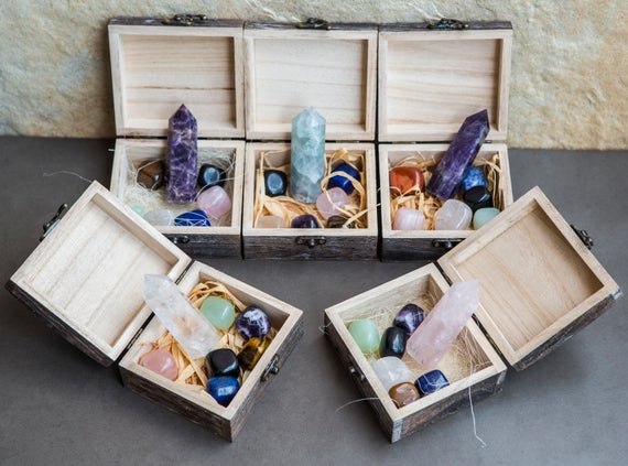 7 Chakra Stone Set, Natural Healing Crystals, Wooden Gift Set