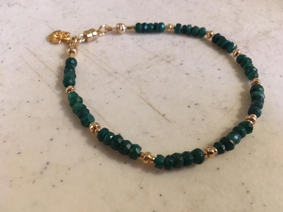 Emerald Bracelet - Green Gemstone Jewelry - Gold Jewellery - Beaded - May Birthstone - Flower Charm - Handmade - Gift - Carmal