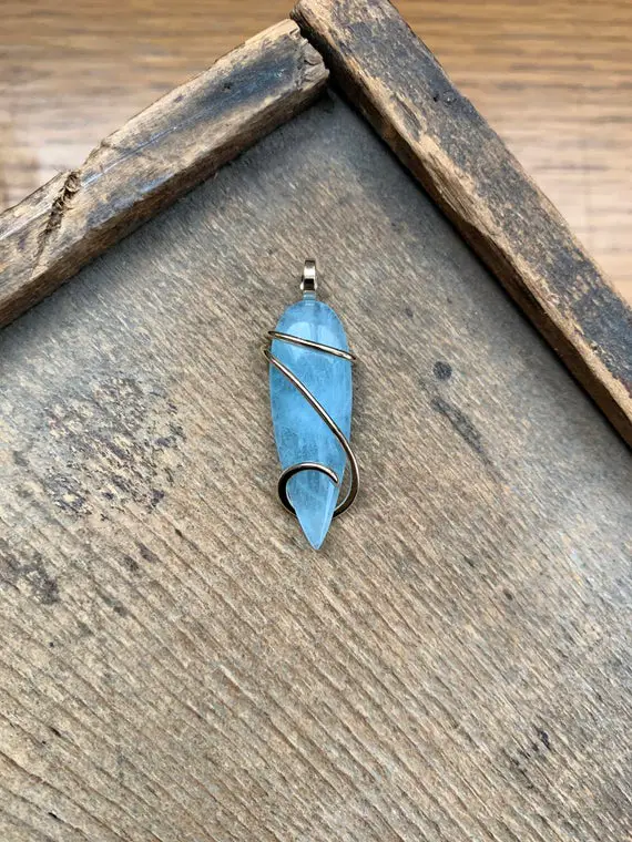 Aquamarine In 14k Gold Pendant