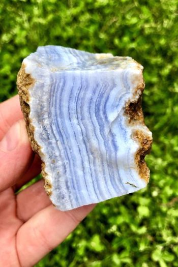 Blue Lace Agate Meaning and Properties | Beadage