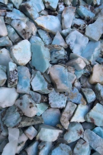 Larimar Meaning and Properties | Beadage
