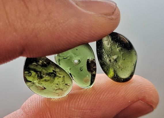 Polished Moldavite Bead - 1 Gram - Drilled For Jewelry From Czech Republic - "the Stone Of Transformation" - 100% Genuine And Authentic