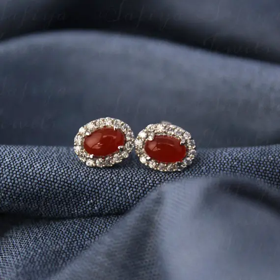 Natural Red Onyx Stud Earrings-cluster Earrings-art Deco Studs-bridesmaid Gift-925 Silver-halo Studs-delicate Studs-handmade Studs-gift Her