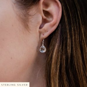 Crystal quartz earrings. Simple earrings. Elegant earrings. Dainty drop earrings. Dainty earrings. Delicate earrings. April birthstone. | Natural genuine Quartz earrings. Buy crystal jewelry, handmade handcrafted artisan jewelry for women.  Unique handmade gift ideas. #jewelry #beadedearrings #beadedjewelry #gift #shopping #handmadejewelry #fashion #style #product #earrings #affiliate #ad