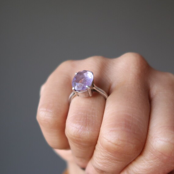 Amethyst Ring Sparkling Faceted Purple Sparkling Oval Gemstone Silver