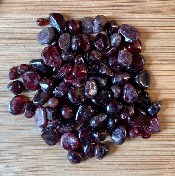Garnet Tumbled Chips Gift Bag Jewelry Making Crafts Crafting Roller Ball Sme