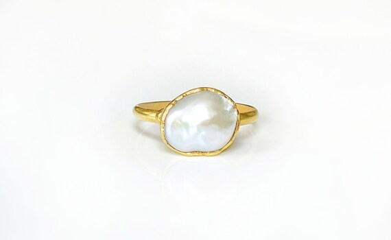 Freshwater Pearl Ring, Keshi Pearl Ring, June Birthstone Ring, Gold Pearl Ring, Statement Ring, Unique Engagement Ring, Birthstone Jewelry