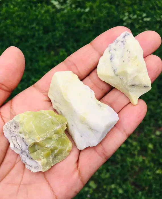 Raw Serpentine Crystal (1) Rough Serpentine Stone- Light Green Serpentine Stone - Natural Gemstone - Raw Crystal Rough Jade Serpentine Small