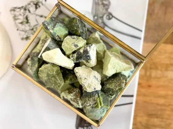 Serpentine Crystals : A Healing Touch Of Nature's Beauty Crystal Healing Stones Crystal Home Decor Crystal Grids Crystal Gifts