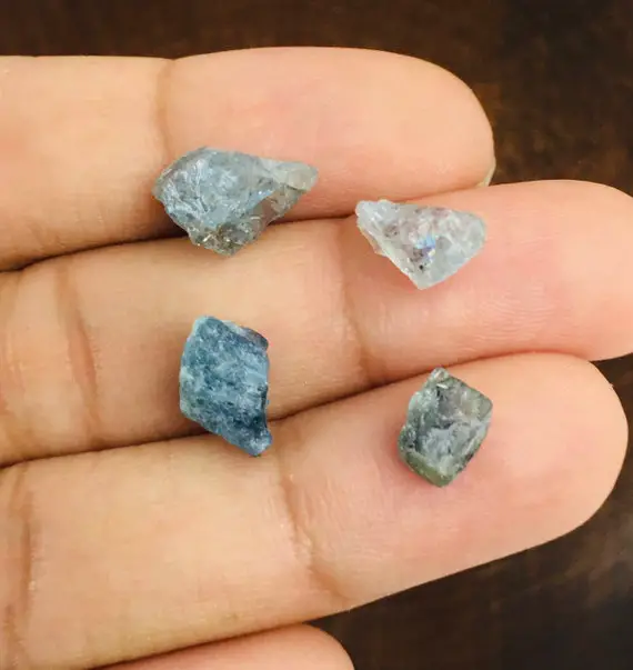Raw Aquamarine Crystal (1.7g) Rough Aquamarine Stones Clear Blue Natural Gemstone Raw Crystal Light Aqua Clear Beryl Raw Crystal Stone
