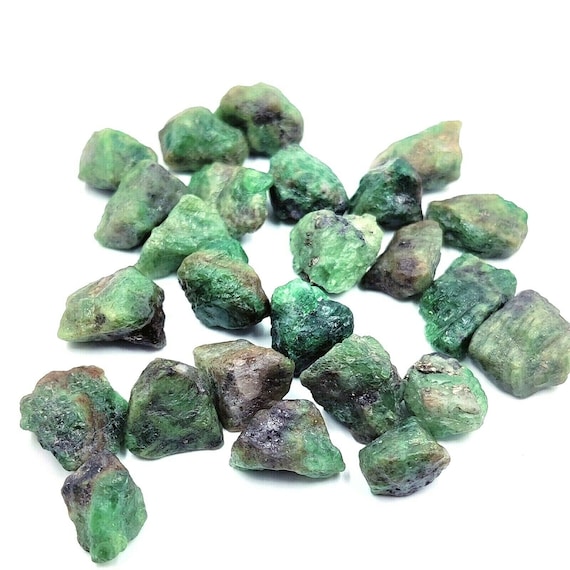 Tsavorite Garnet Raw Stone, 10 / 25 Piece Lot  Healing Crystal Raw,8x10, 10x12, 12x15,15x20 Mm Size