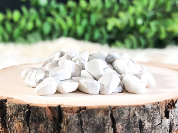 Tumbled Howlite Chips - Howlite - Crown Chakra - White Stone - Loose Crystals - Raw Crystals - Loose Stones