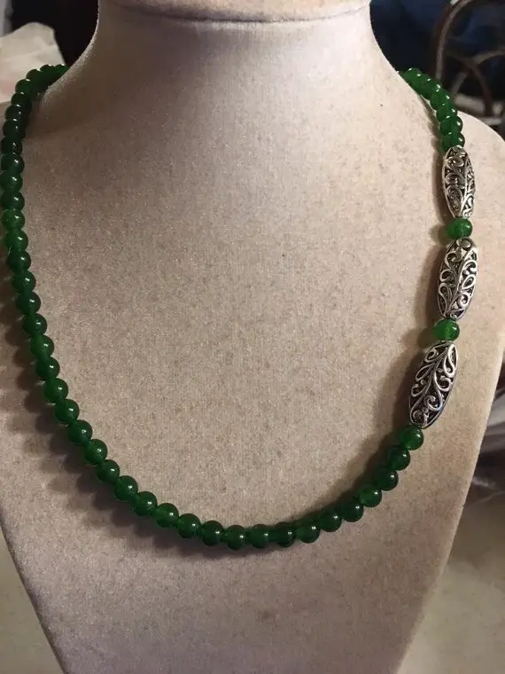 Green Necklace - Jade Gemstone Jewelry - Silver Jewellery - Beaded - Fashion