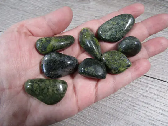 Jade Nephrite Brazil 0.75 Inch + Tumbled Stone T493