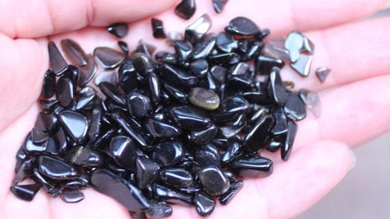 Obsidian Chip Tumbled Stone Small Bag T82