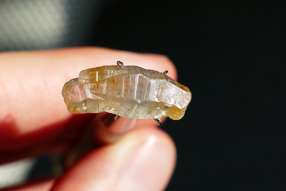 11.5ct Natural Sapphire Crystal , Rough Ceylon Sapphire Crystal