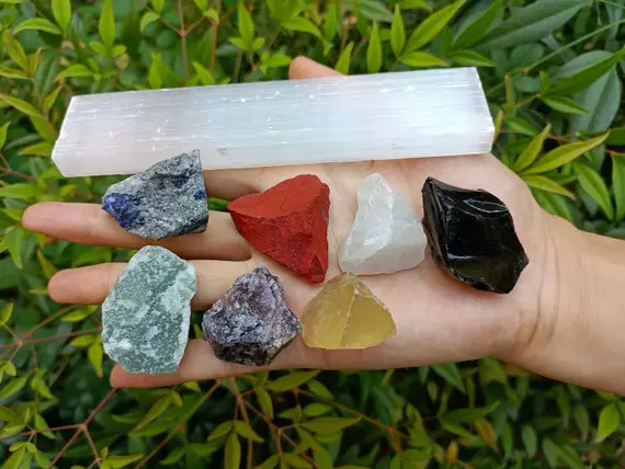 Seven Chakra Raw Crystal Set With Selenite Charging Plate