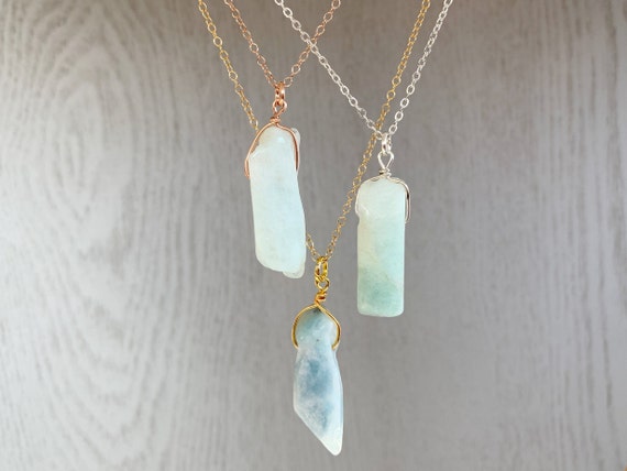 Raw Aquamarine Necklace Ocean Blue Gemstone Necklace, Aquamarine Jewelry, Aquamarine Pendant Necklace 14k Gold Filled, Blue Crystal Necklace