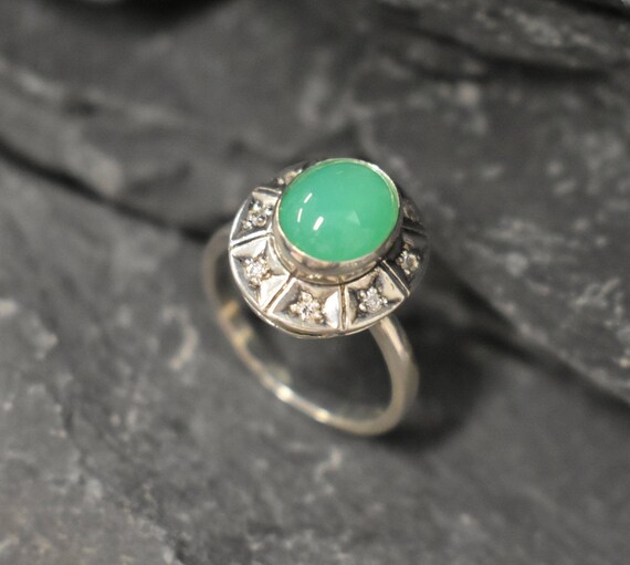 Chrysoprase Ring, Natural Chrysoprase, Bohemian Ring, Green Ring, Oval Ring, Vintage Ring, Green Boho Ring, Artistic Ring, Solid Silver Ring