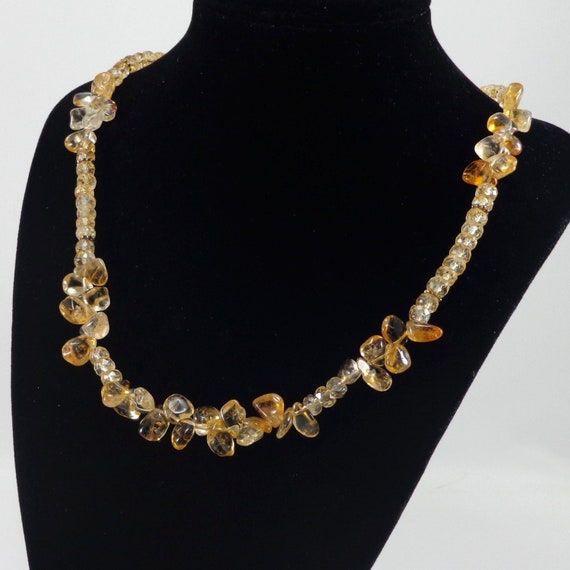 Citrine Necklace / Citrine/ Yellow Gemstone/ Money Stone/ Necklace/ Healing/ Energy/ Jewelry/ Light Energy/ Gemstone/ Necklace
