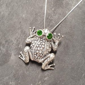 Frog Pendant, Diopside Pendant, Chrome Diopside, Animal Pendant, Vintage Pendant, Silver Frog Pendant, Frog Eyes Pendant, 925 Silver Pendant | Natural genuine Diopside pendants. Buy crystal jewelry, handmade handcrafted artisan jewelry for women.  Unique handmade gift ideas. #jewelry #beadedpendants #beadedjewelry #gift #shopping #handmadejewelry #fashion #style #product #pendants #affiliate #ad