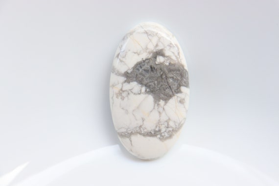 Natural Howlite Cabochon, Crystal, White Howlite Stone, Cabochon Stone, Healing Crystal, Pocket Stone, Loose Stone, Healing Calming Reiki.