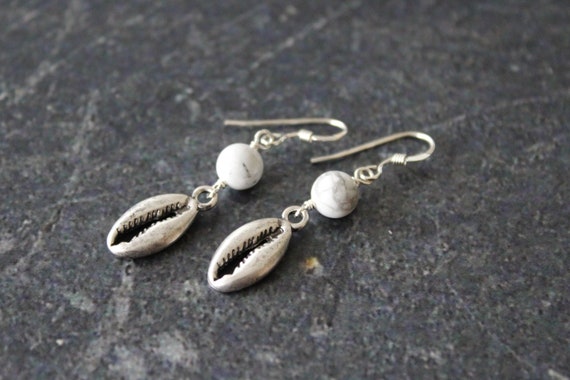 Cowry White Howlite Shell Earrings, Antique Silver Cowry Sterling Silver Earrings, Cowry Shell Jewelry, Shell Earrings, Silver Shell