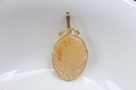 Yellow Jade Wire Wrapped Pendant, Silver Plated Pendant, Crystal, Yellow Jade Gemstone, Multi Yellow Color Stone, Healing Crystal, Pendant.