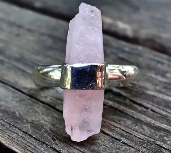 925 - Raw Pink Kunzite Ring Size 9, Sterling Silver, Natural Stone, Rough Kunzite Point Silver Ring, Handmade Ring, Raw Pink Gemstone Ring
