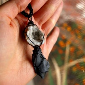 Shop Obsidian Necklaces! Raw Quartz Geode Necklace, Raw Oregon Obsidian and Black Copper Pairing – Ecofriendly Jewelry – Bohemian Unisex Crystal Jewelry | Natural genuine Obsidian necklaces. Buy crystal jewelry, handmade handcrafted artisan jewelry for women.  Unique handmade gift ideas. #jewelry #beadednecklaces #beadedjewelry #gift #shopping #handmadejewelry #fashion #style #product #necklaces #affiliate #ad