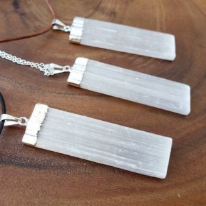 Raw Selenite Crystal Pendant Necklace – Protection Necklace – Positive Energy – Meditation Necklace – Energy Blockage – Anxiety Necklace | Natural genuine Selenite pendants. Buy crystal jewelry, handmade handcrafted artisan jewelry for women.  Unique handmade gift ideas. #jewelry #beadedpendants #beadedjewelry #gift #shopping #handmadejewelry #fashion #style #product #pendants #affiliate #ad