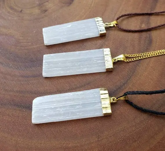 Raw White Selenite Crystal Pendant Necklace - Protection Necklace - Positive Energy - Meditation Necklace - Anxiety Necklace