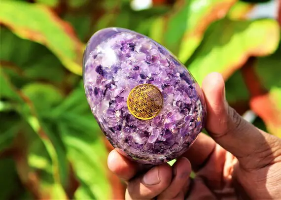 Large 85mm Natural Blue Amethyst Chips Stone With Epoxy Resin & Tree Of Life Icon Made Chakra Stone Healing Metaphysical Meditation Egg