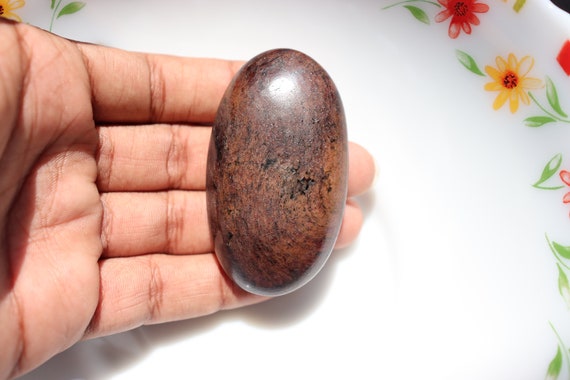 Garnet Palm Stone, Garnet Crystal, Red Garnet Palmstone, January Birthstone, Polished Garnet, Pocket Stone Dimensions-68x39x18mm Wt-106gm...