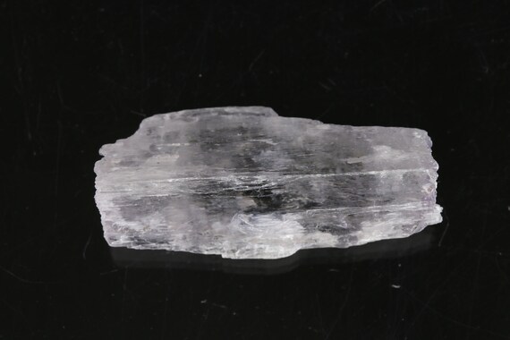 56x26mm Large Raw Kunzite Piece, Rough Kunzite, Genuine Kunzite Crystal, Healing Crystal, Bulk Raw Gemstone, Spkunzite001