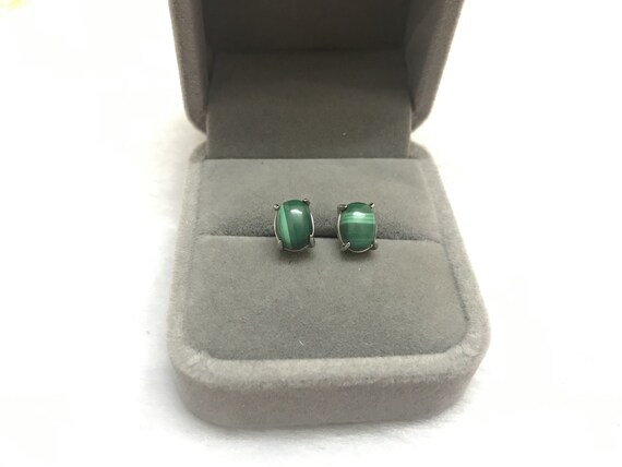 Natural 6x8mm Oval Green Malachite Genuine Gemstone Earrings ---1 Pair (2pcs)