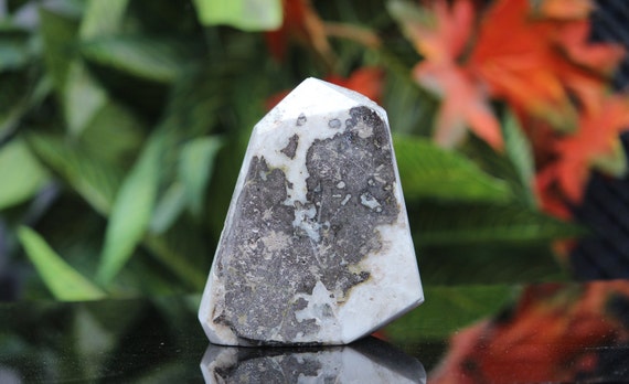 Shimmery Scolecite Point Tower | Healing Crystal | Rekki Meditation Druzy Natural Tower