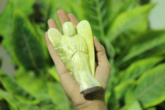 135mm Green Serpentine Crystal Healing Power Reiki Aura Rocks Healing Energy Guardian Figurine Angel