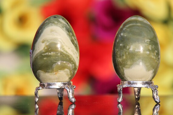 Set Of 2 Beautiful Serpentine Crystal | Healing Power Aura Reiki | Healing Charged Reiki Stone | Crystal Stone | Healing Power | Yoni Egg