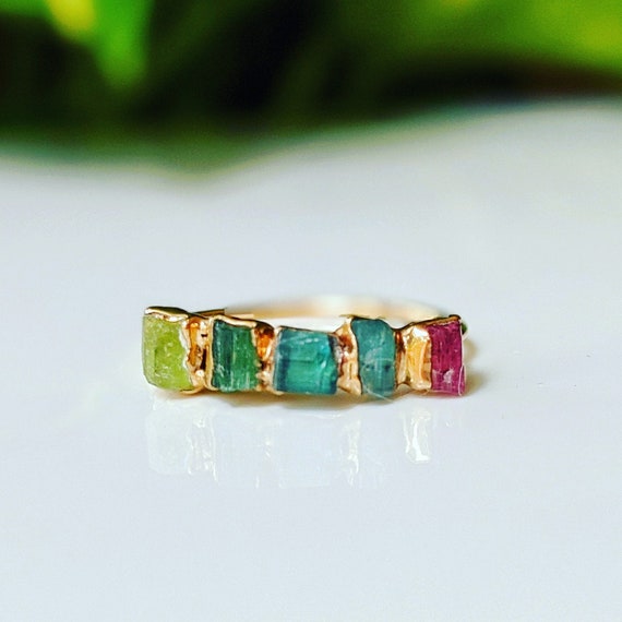 Raw Tourmaline Gold Ring, Raw Stone Ombré Ring, Birthstone Ring, Raw Gemstone Ring, Multi-stone Ring, Tourmaline Jewelry, Birthstone Jewelry