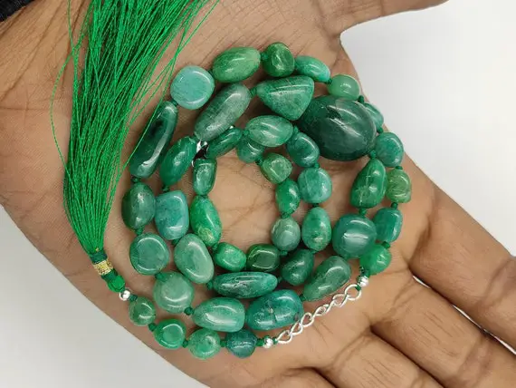 Hand Knotted Necklace,emerald Beryl Nugget Necklace,green Beryl Necklace,emerald Nugget Necklace,hand Knotted Pebble Nugget Necklace,sale