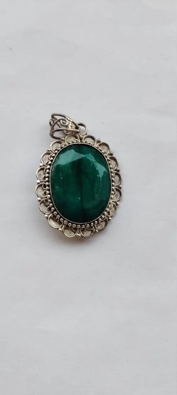 Emerald Pendant, 925 Solid Silver Pendant, Big Emerald Stone Pendant, Emerald Jewelry, Green Stone Pendant, Dainty Pendant, Artisan Pendant