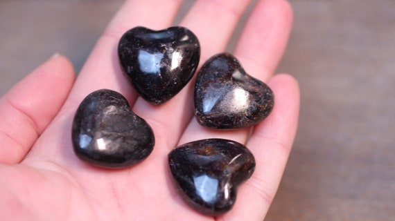 Garnet Stone Shaped Heart K30